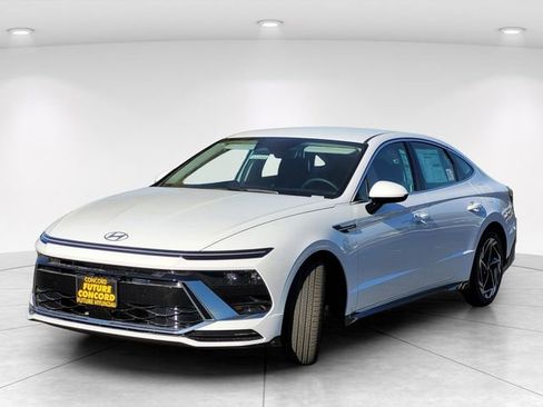 New 2026 Hyundai Sonata SEL FWD image 7