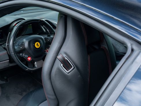 Used 2018 Ferrari 488 GTB RWD image 47