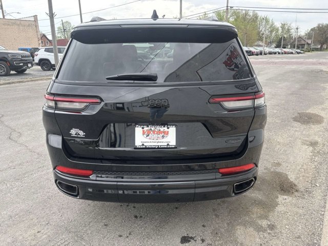 Used 2024 Jeep Grand Cherokee L Summit AWD/4WD image 7
