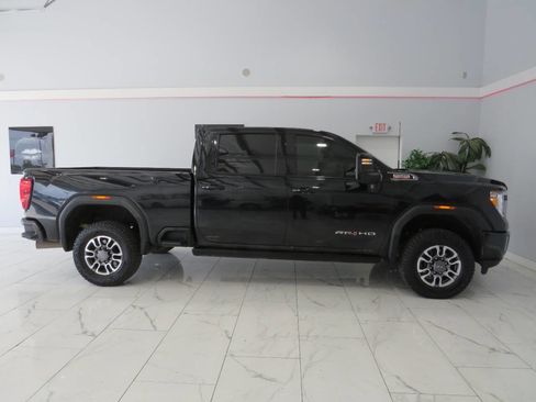 Used 2023 GMC Sierra 2500 AT4 w/ Gooseneck/5TH Wheel Package image 3