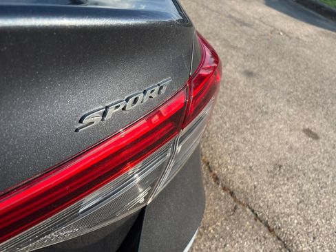 Used 2023 Honda Civic Sport image 17