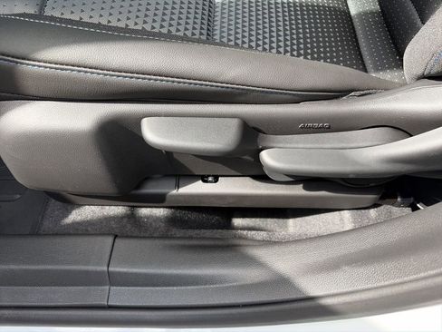 New 2026 Chevrolet Trax LT image 18