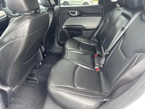 Used 2024 Jeep Compass Latitude AWD/4WD image 14