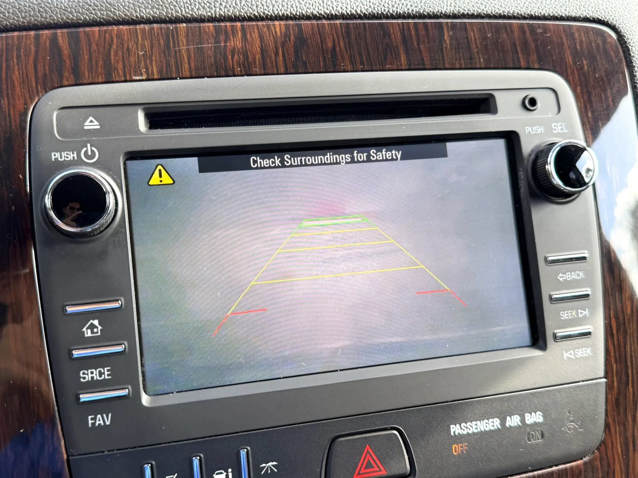Used 2017 Chevrolet Traverse LT FWD image 25