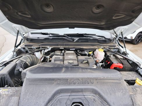 Used 2024 RAM 4500 Tradesman w/ Chrome Appearance Group image 32