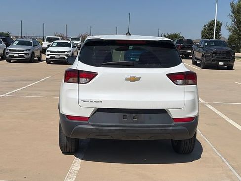 Used 2021 Chevrolet TrailBlazer LS FWD image 6
