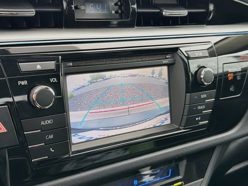 Used 2016 Toyota Corolla S FWD image 18