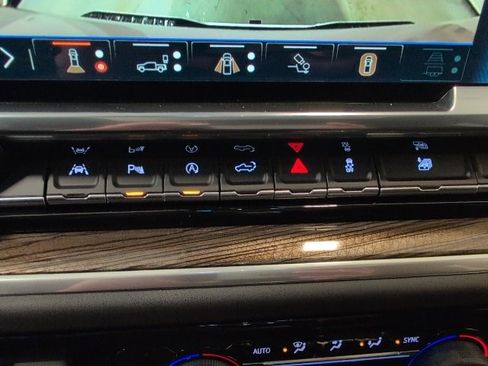 New 2026 Chevrolet Silverado 1500 RST w/ Dark Appearance Package image 24