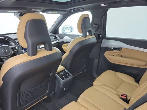 Used 2017 Volvo XC90 T6 Momentum AWD/4WD image 13