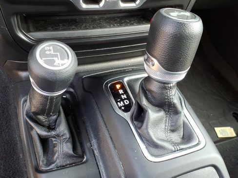 Used 2021 Jeep Wrangler Unlimited Sport S image 24