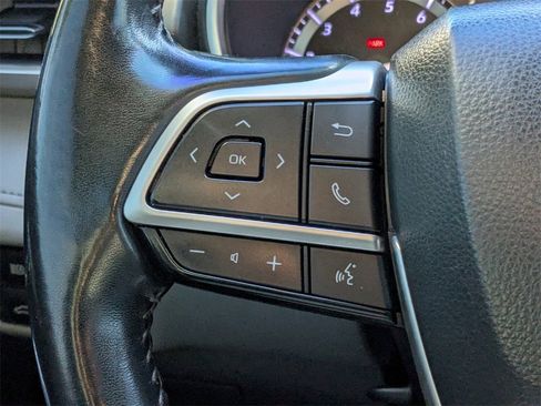 Used 2022 Toyota Highlander XLE image 24