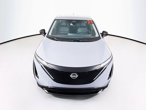 Used 2024 Nissan Ariya AWD image 13