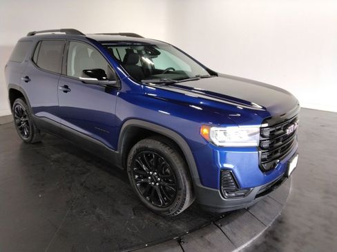 Used 2023 GMC Acadia SLE w/ Elevation Edition image 4