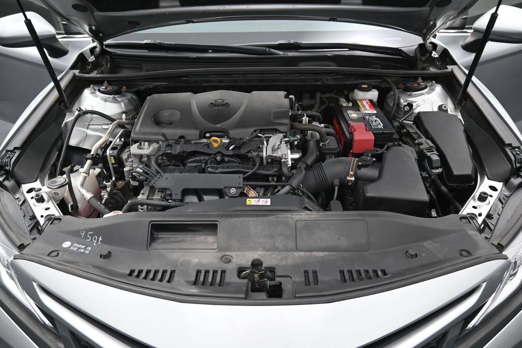 Used 2018 Toyota Camry SE FWD image 32