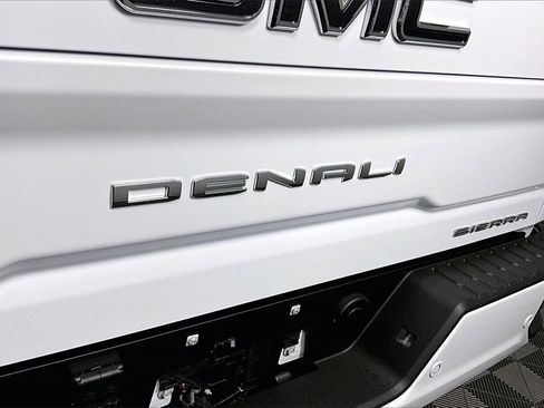 New 2026 GMC Sierra 2500 Denali Ultimate w/ Max Trailering Package image 10