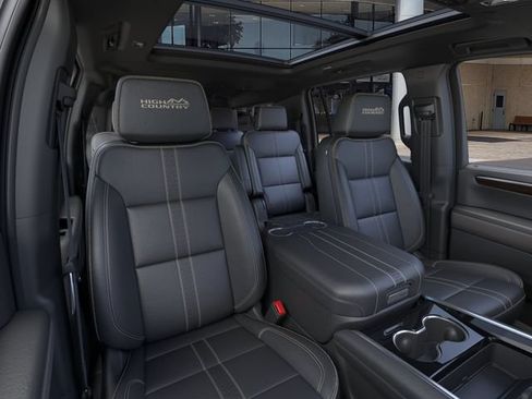 New 2026 Chevrolet Suburban High Country w/ Sun And Tow Package AWD/4WD image 16