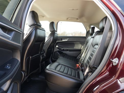 Used 2024 Ford Edge SEL w/ Convenience Package image 23