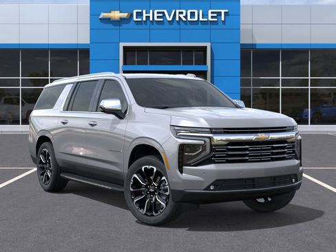 New 2025 Chevrolet Suburban Premier image 32