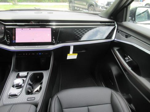 Used 2025 Jeep Wagoneer S Limited image 15