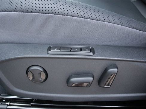 New 2025 Volkswagen ID.4 Pro S image 15