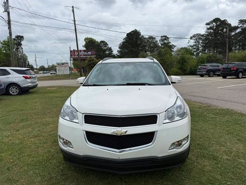 Used 2012 Chevrolet Traverse LT image 3
