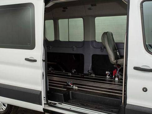 Used 2018 Ford Transit 350 XL image 15