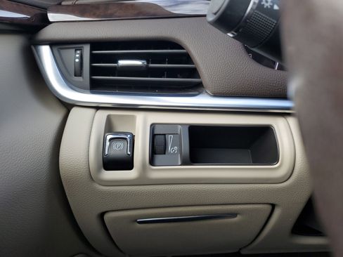 Used 2014 Cadillac XTS Luxury w/ Driver Awareness Package image 17