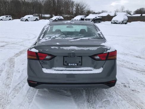 Used 2023 Nissan Altima 2.5 SV image 4