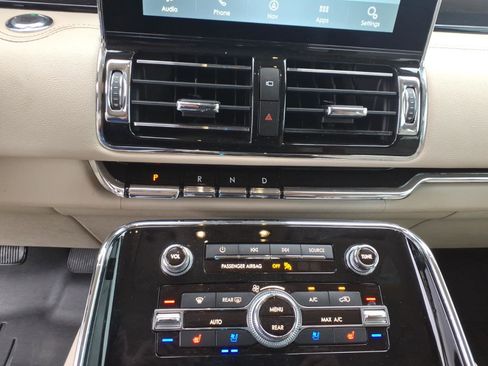 Used 2021 Lincoln Navigator L Reserve w/ Luxury Package image 14