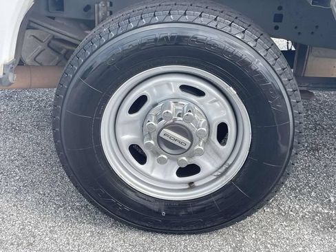 Used 2017 Ford F250 XL w/ Power Equipment Group RWD image 11