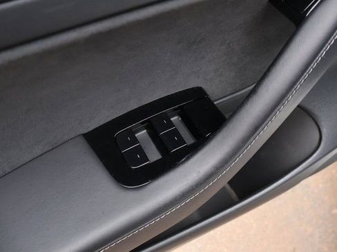 Used 2020 Tesla Model 3 Standard Range Plus RWD image 17