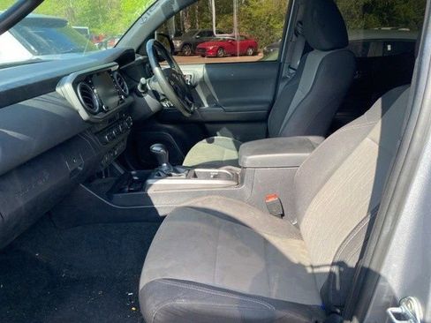Used 2021 Toyota Tacoma TRD Off-Road image 15