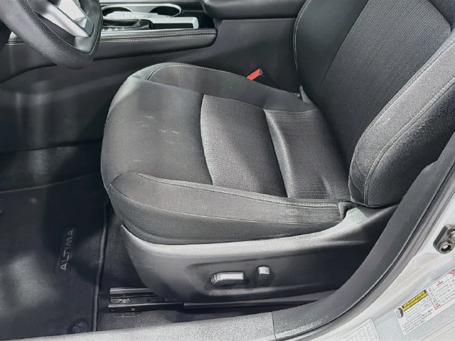 Used 2023 Nissan Altima 2.5 SV FWD image 17