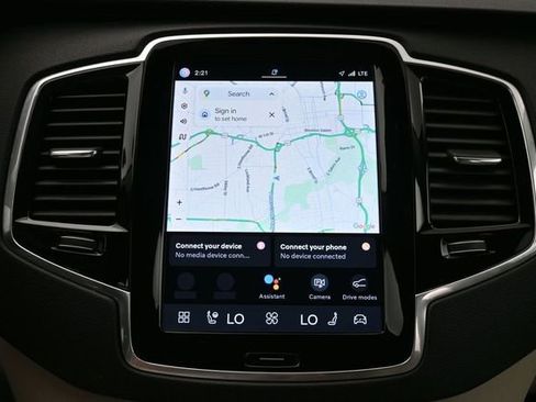 Used 2023 Volvo XC90 B5 Plus AWD/4WD image 14