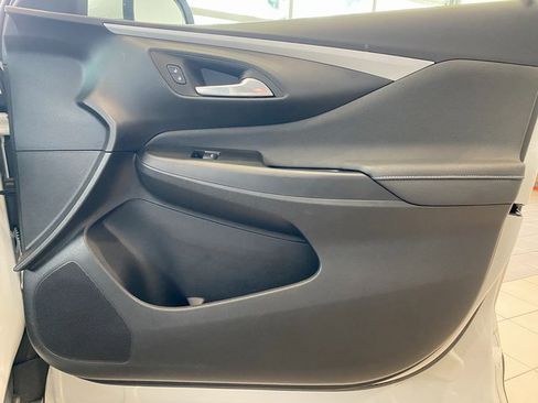 Used 2024 Buick Envista Preferred w/ Convenience I Package image 11