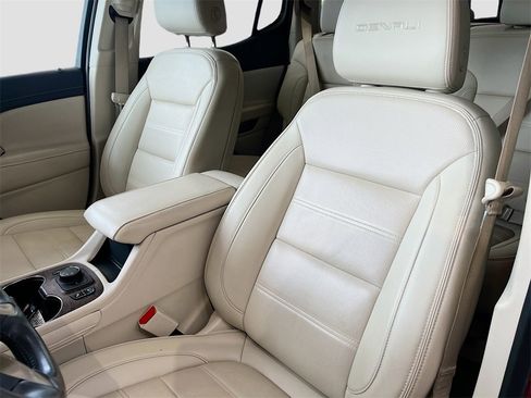 Used 2021 GMC Acadia Denali w/ Denali Technology Package image 20