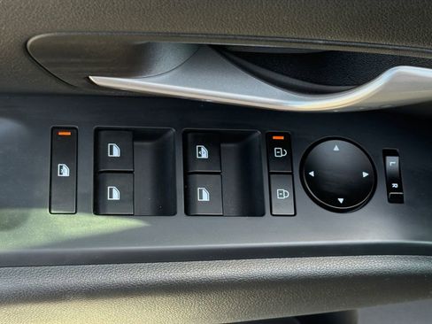 Certified 2025 Hyundai Santa Cruz SE image 14