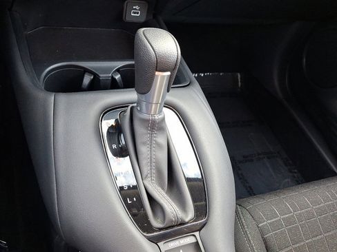 Certified 2024 Honda HR-V LX image 14