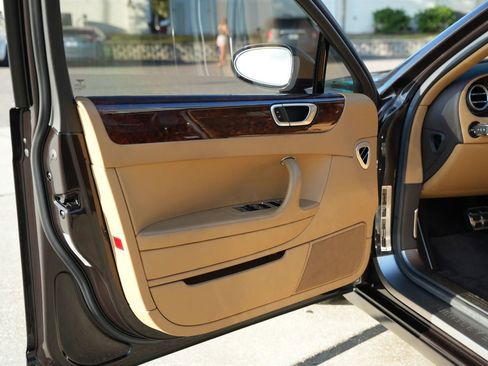 Used 2007 Bentley Flying Spur Flying Spur image 47