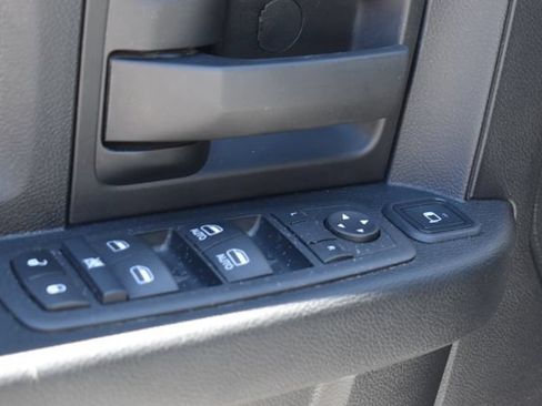 Used 2024 RAM 5500 Tradesman w/ Chrome Appearance Group AWD/4WD image 14