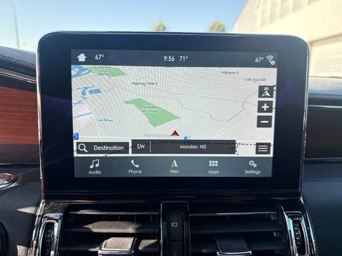 Used 2018 Lincoln Navigator L Select w/ Technology Package AWD/4WD image 17