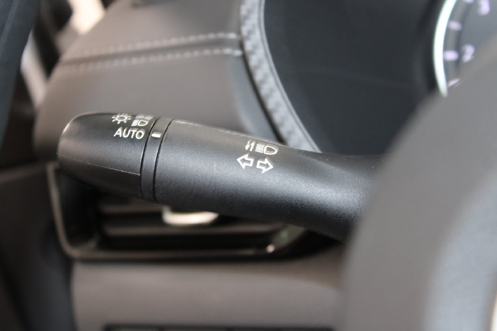 Used 2025 Nissan Sentra SV FWD image 35
