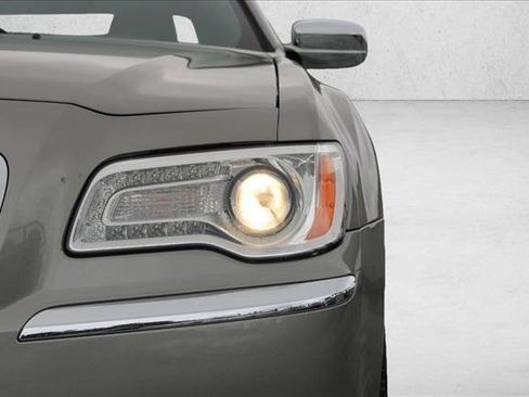 Used 2014 Chrysler 300 C AWD/4WD image 4