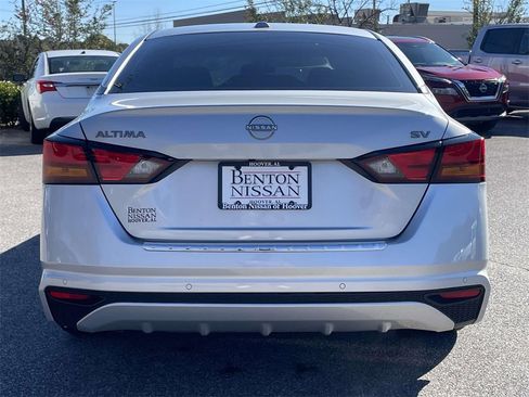 Used 2023 Nissan Altima 2.5 SV image 4