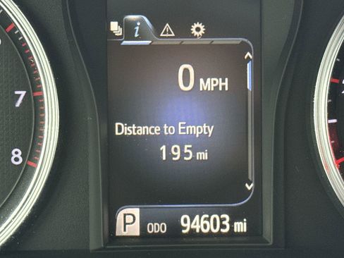 Used 2016 Toyota Camry LE image 11