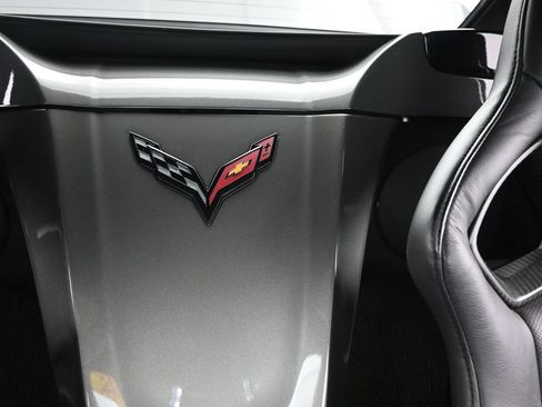 Used 2016 Chevrolet Corvette Z06 w/ 3LZ Preferred Equipment Group RWD image 13