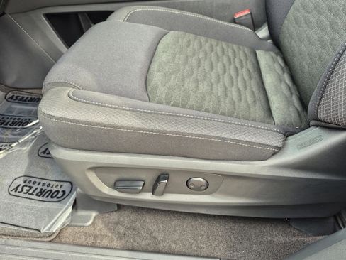 New 2026 Nissan Pathfinder SV w/ Cargo Package FWD image 22