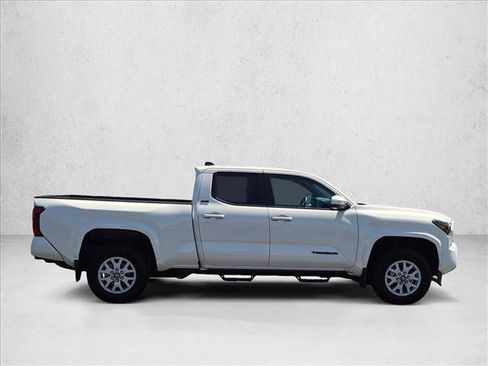 Certified 2026 Toyota Tacoma SR5 AWD/4WD image 4
