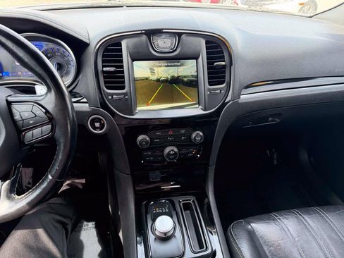 Used 2021 Chrysler 300 S RWD image 8