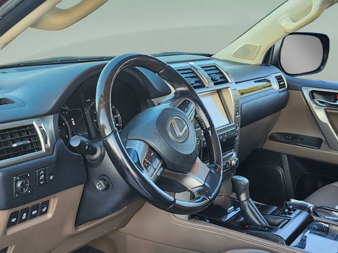 Used 2021 Lexus GX 460 Premium w/ Premium Package AWD/4WD image 10